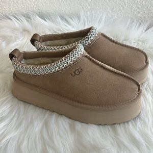 Ugg Tazz Platform Slides Sandals size 6
